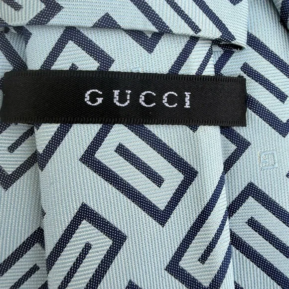 Gucci Silk Stylish Geometric Patterned Tie - Picture 6 of 10